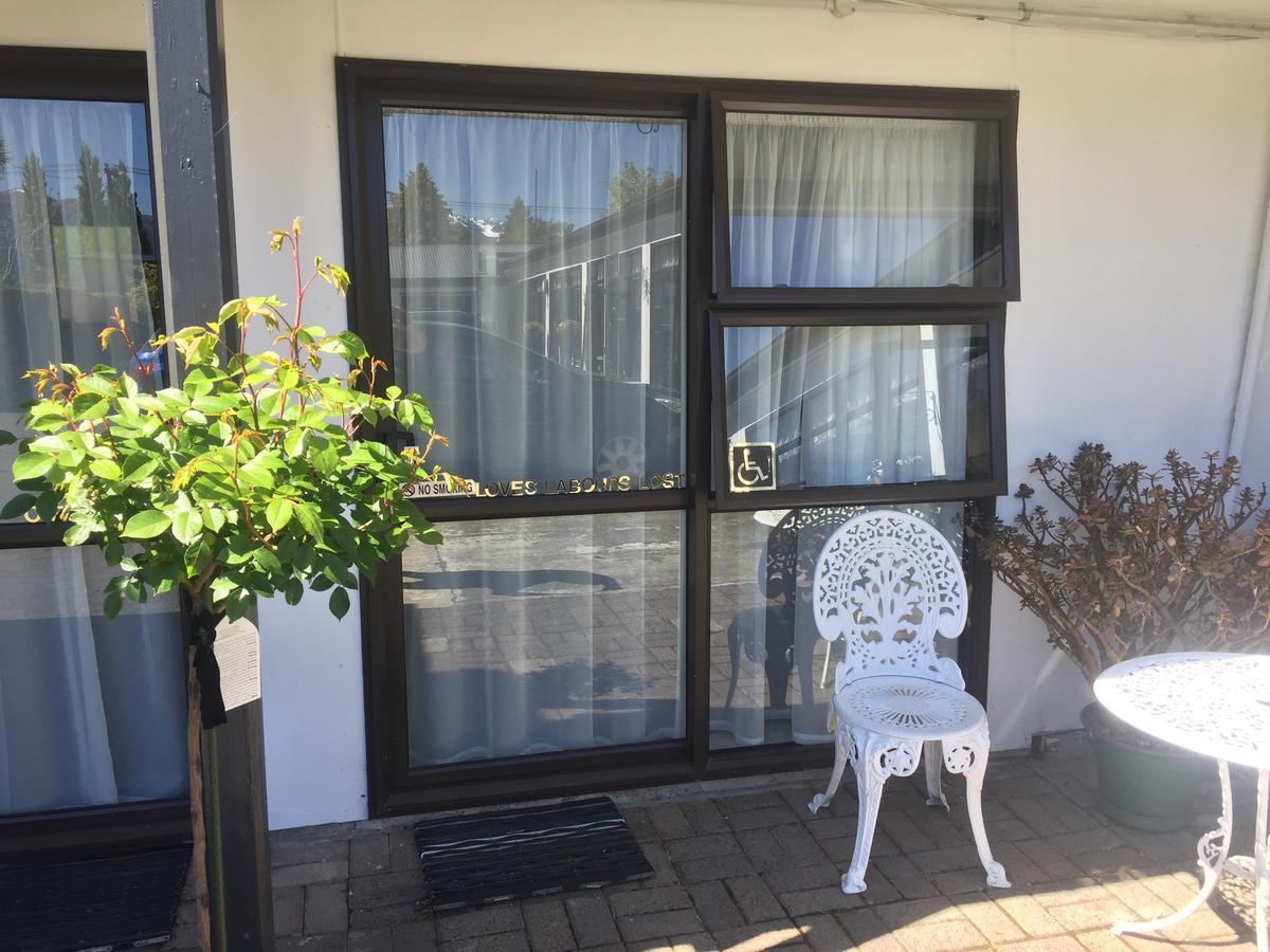 Bed and Breakfast Shakespeare House Те-Анау Экстерьер фото