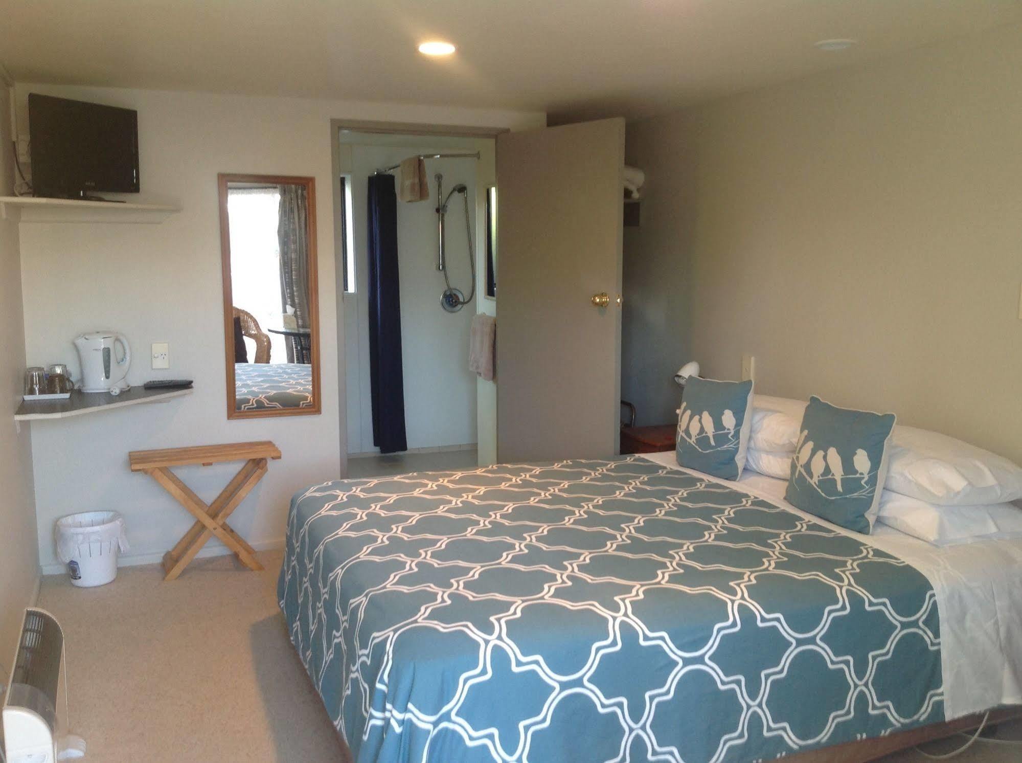 Bed and Breakfast Shakespeare House Те-Анау Экстерьер фото