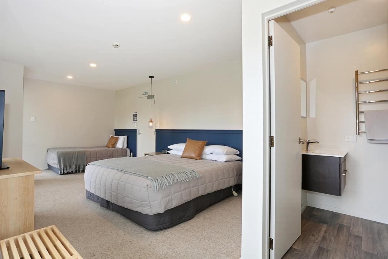 Bed and Breakfast Shakespeare House Те-Анау Экстерьер фото