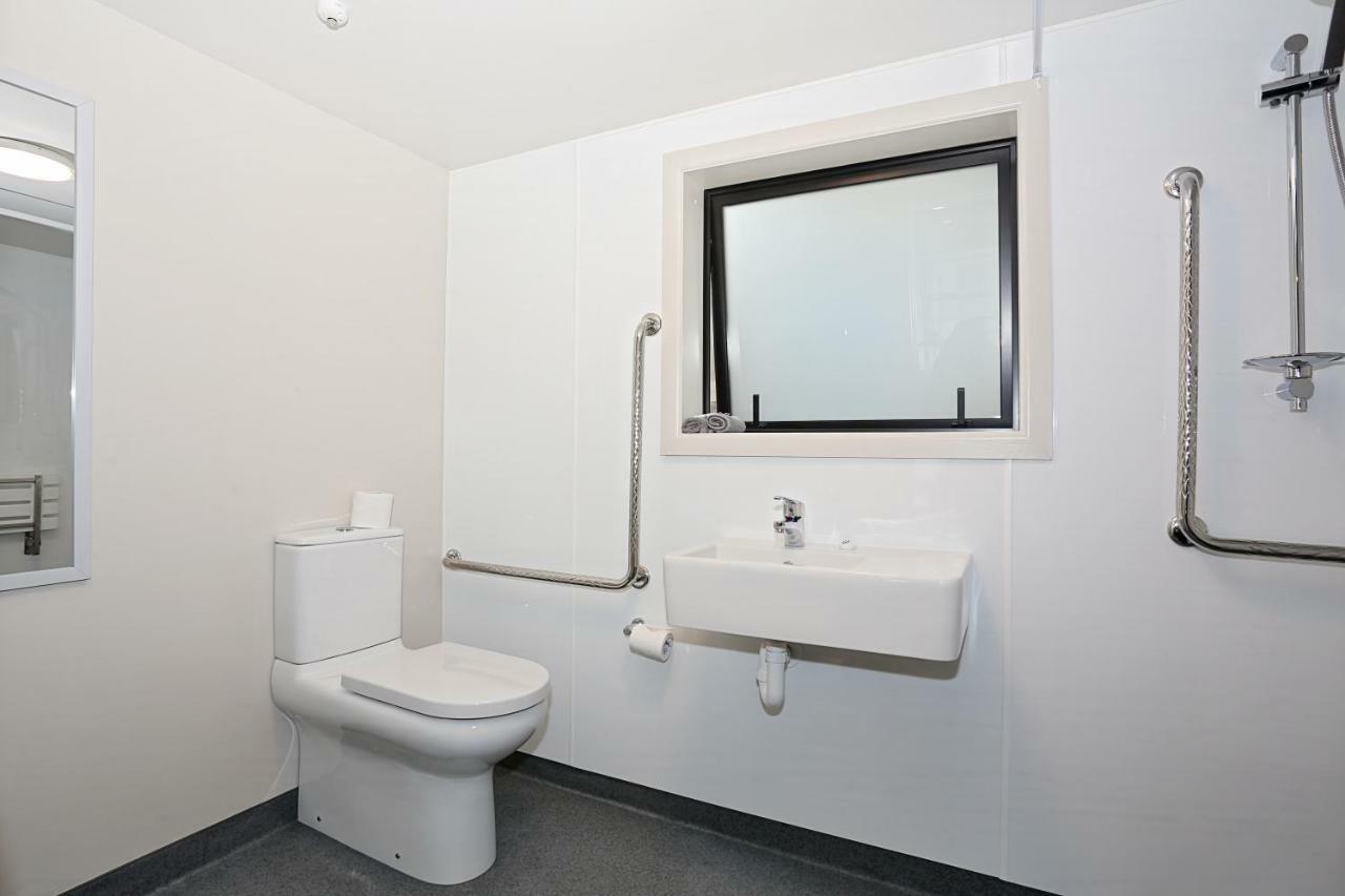Bed and Breakfast Shakespeare House Те-Анау Экстерьер фото