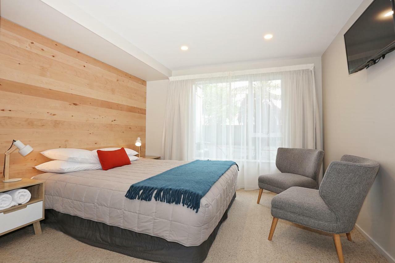 Bed and Breakfast Shakespeare House Те-Анау Экстерьер фото